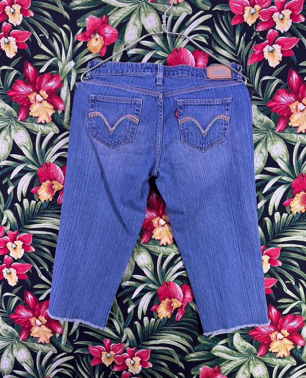 Vintage Levi’s 515 Capri Blue Jeans Batwing Pocket Size 10